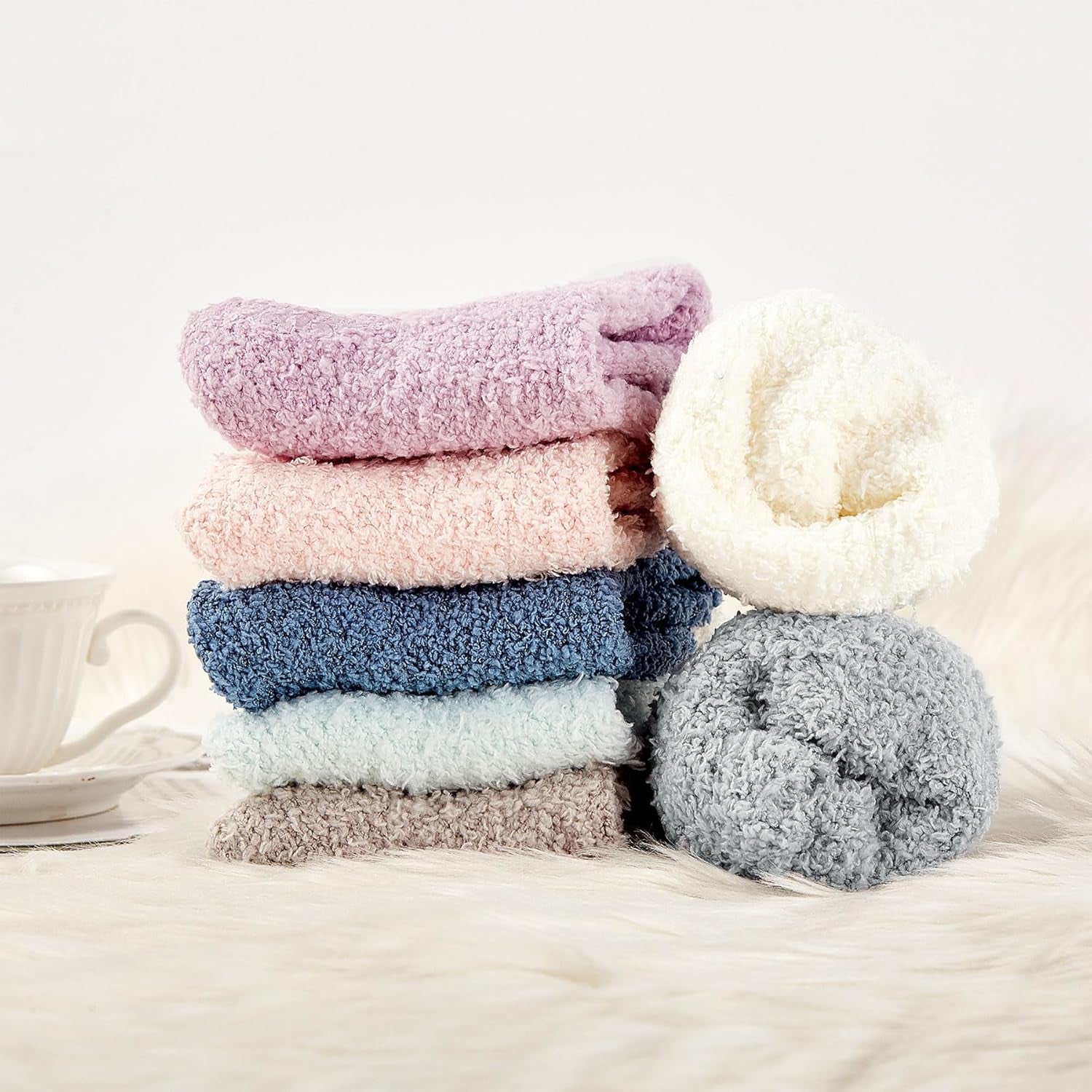 Womens Fuzzy Socks Warm Slipper Socks Winter Fluffy Socks Cozy Fuzzy Socks Athletic Fleece Socks Cute Crew Socks